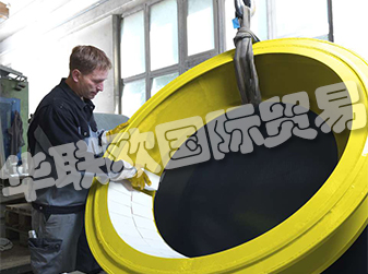 KALENBORN,工業(yè)磨損保護(hù)專家。  　　1921年：公司成立  　　第一本手冊(cè)Schmelzbasalt9月7日，Schmelzbasalt AG在Linz am Rhein成立，這是由CompagnieGénéraleduBasalte和Basalt AG組建的合資企業(yè)。