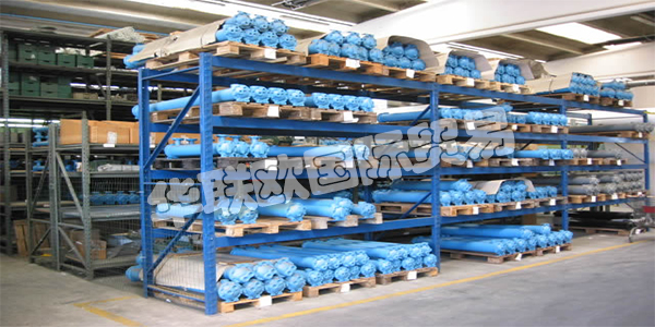FLOVEX擁有適用于所有工業(yè)需求的各種熱交換器，他們的工廠(chǎng)設(shè)計(jì)和制造的產(chǎn)品適用于各種領(lǐng)域，從液壓到造船，從能源回收到石油和天然氣。