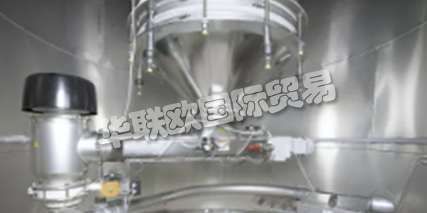 AZO集團(tuán)在自動化原材料處理方面，是世界上經(jīng)驗(yàn)最豐富的公司之一。他們擁有1000多名員工，他們對自己的工作充滿熱情，并利用他們豐富的知識和豐富的工廠工程和建筑經(jīng)驗(yàn)積累了70多年的經(jīng)驗(yàn)，為您開發(fā)高效，可持續(xù)的解決方案。創(chuàng)造性和修補(bǔ)欲望是他們DNA的一部分。從旋風(fēng)篩分機(jī)的開發(fā)開始，散裝物料處理的眾多創(chuàng)新可歸功于他們。對有遠(yuǎn)見的技術(shù)的好奇心和開放性帶來了具有長期前景的解決方案。