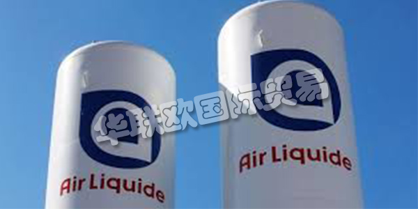 法國AIR LIQUIDE主要產(chǎn)品：AIR LIQUIDE泵、廢液泵等。AIR LIQUIDE集團(tuán)誕生于巴黎EcoleSupérieuredePhysique et Chimie Industrielle的兩名年輕畢業(yè)生。作為一名受到啟發(fā)且有時甚至是古怪的研究人員，Georges Claude在巴黎公交車庫進(jìn)行了兩年不懈的實驗后，成功地完善了液化空氣的過程。他的合伙人保羅·德洛姆(Paul Delorme)是一位審慎的遠(yuǎn)見卓識者，盡管有財務(wù)方面的考慮，但他毫不猶豫地支持這個工業(yè)項目，并提供了至關(guān)重要的初期投資。這家年輕的公司迅速吸引了24位股東的投資，而液化空氣公司的偉大冒險開始了。